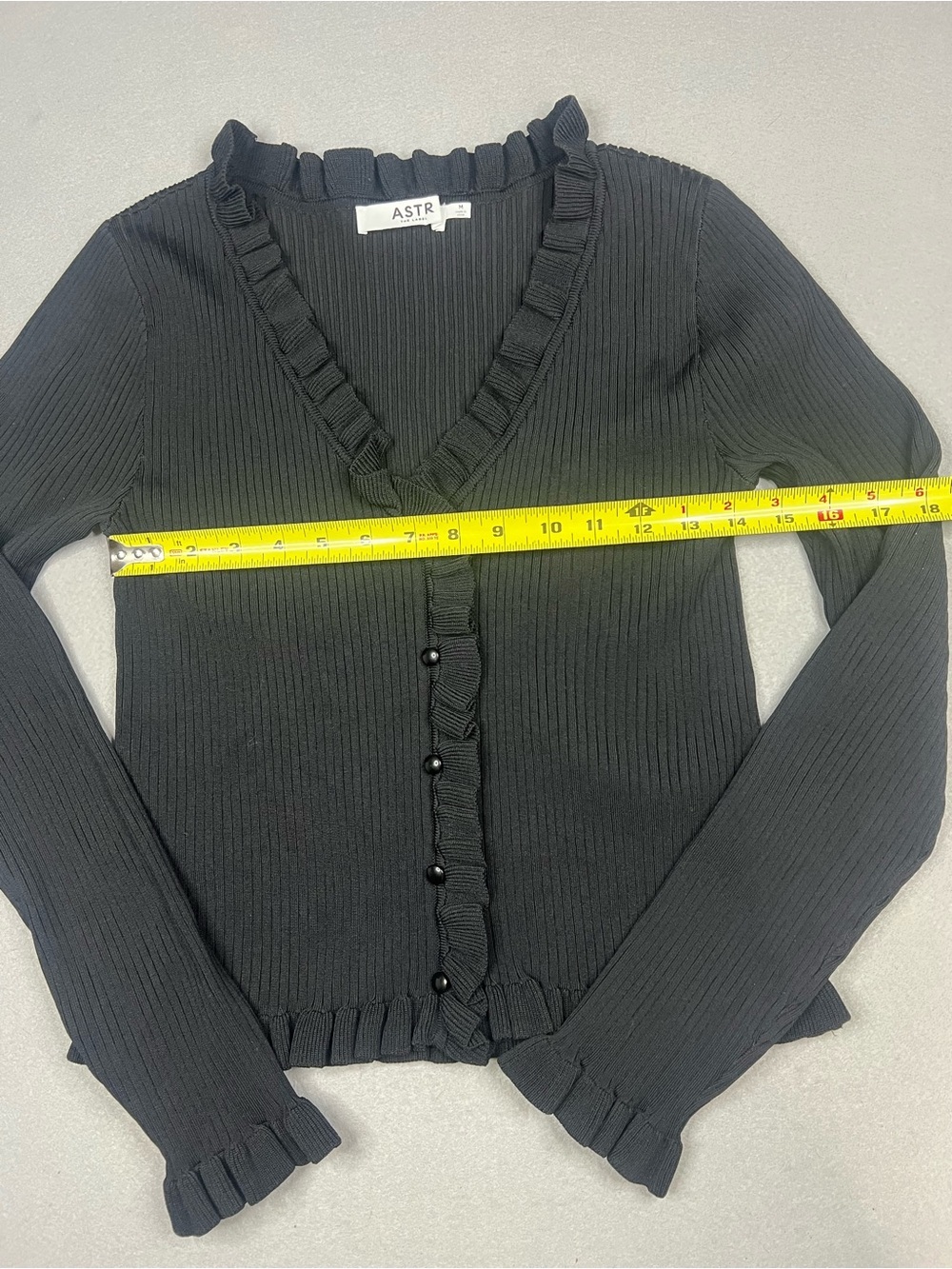 Astr The Label Black Ruffled Ribbed Button-Front Cardigan - Picture 3 of 7